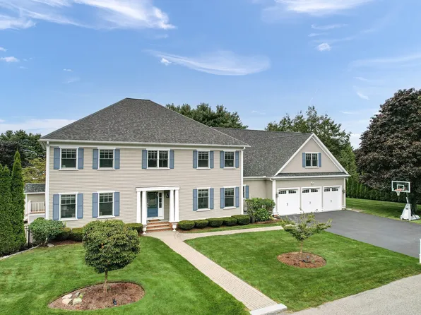 37 Mayflower Rd, Winchester, MA 01890