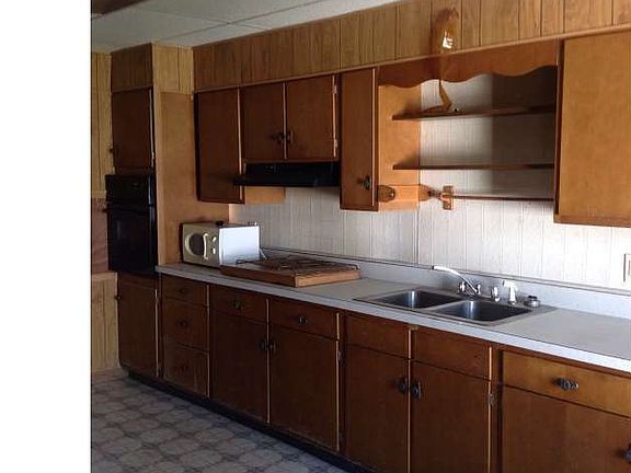 5th image of 448 Sunbury St