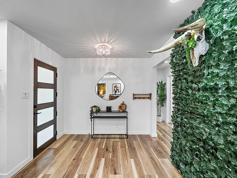 11018 Endicott Ln — Photo 6