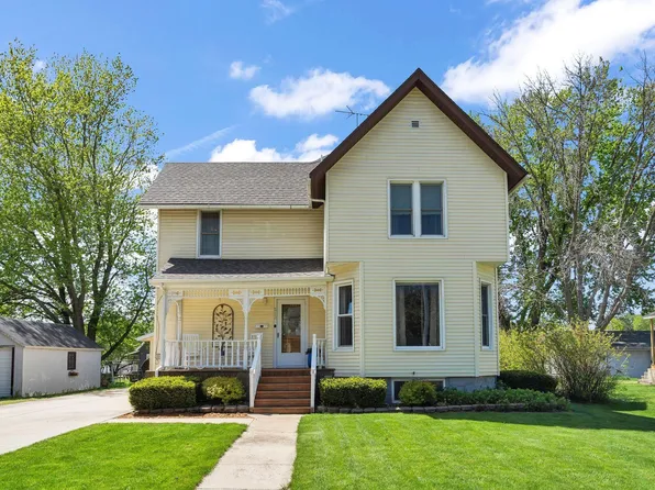 213 S Chestnut Ave, New Hampton, IA 50659