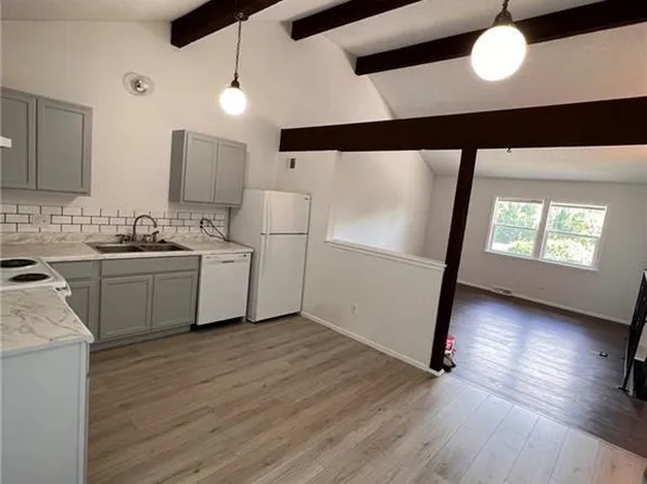 10514 E 41st Ter, Kansas City, MO 64133