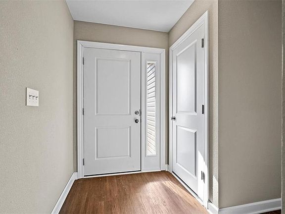 2nd image of 10504 Kane Dr