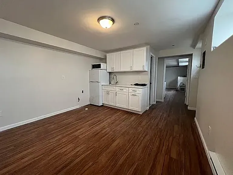 291 Lockman Ave #1 — Photo 2