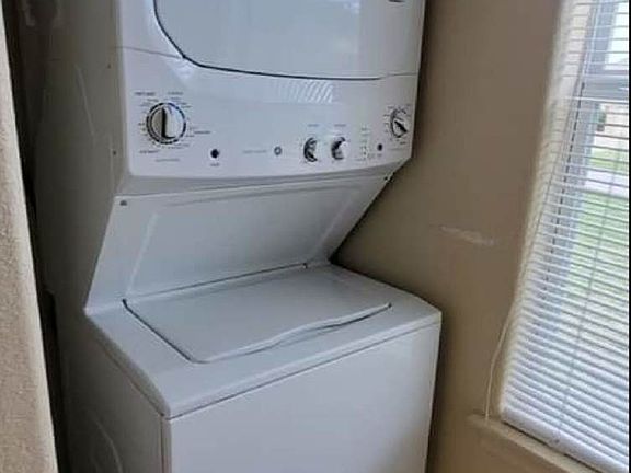 4th image of 3711 Mandy Dr #1