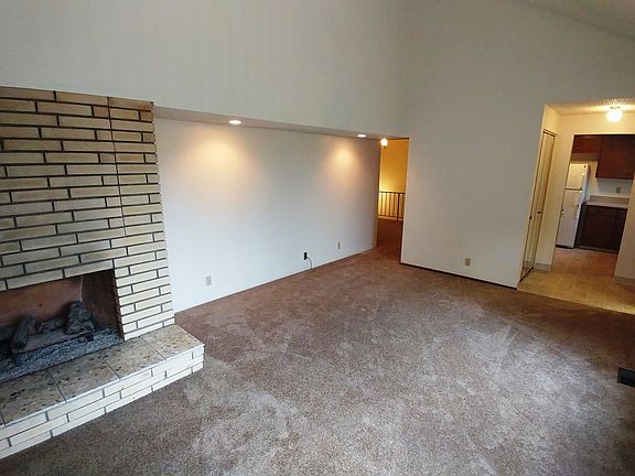 3rd image of 2170 & 2172 McLean Blvd #2172
