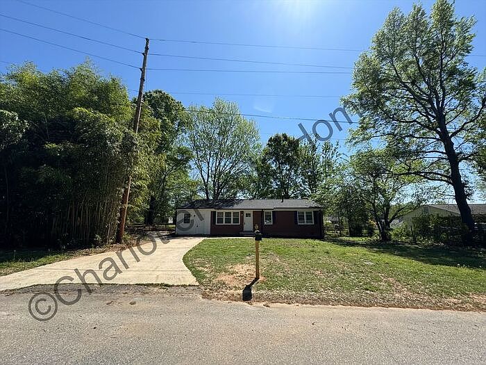 1st image of 4704 Benton Ave