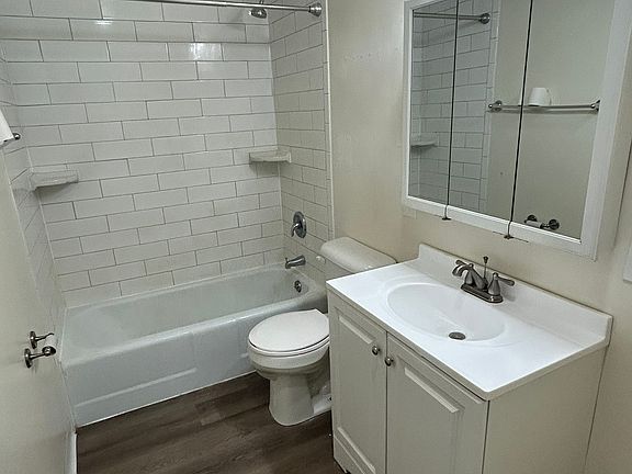 4th image of 713 3rd St #9