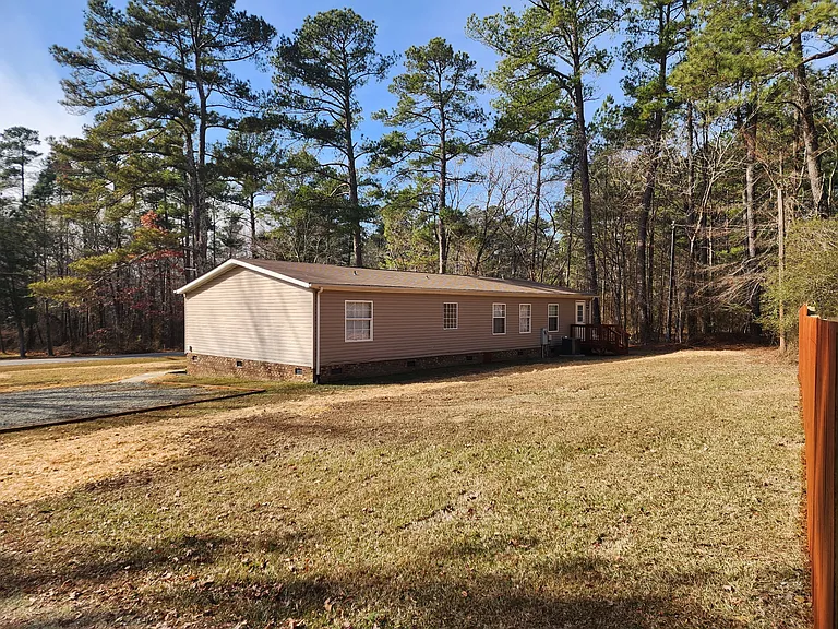 1044 Hamlets Chapel Rd — Photo 3