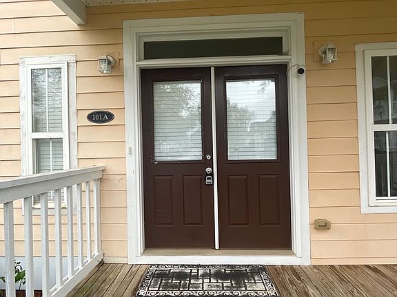 2nd image of 101A Woodside Cir