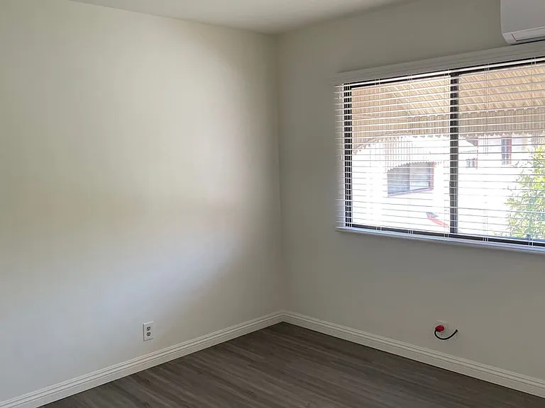 55-65 N Fremont Ave #&-2600-2602 — Photo 8