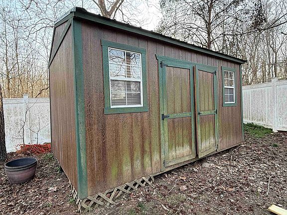 4th image of 8914 Martin Martin Rd