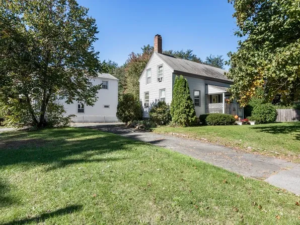 298 N Main St, Raynham, MA 02767