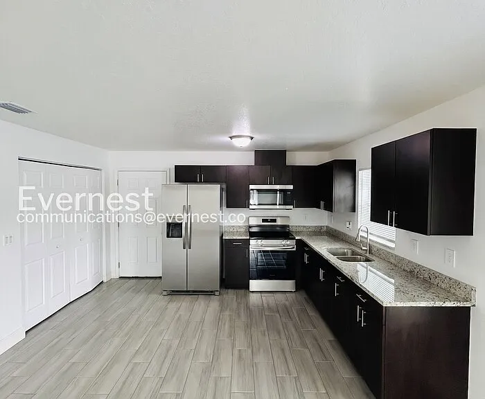 1132 Maybury Dr — Photo 5