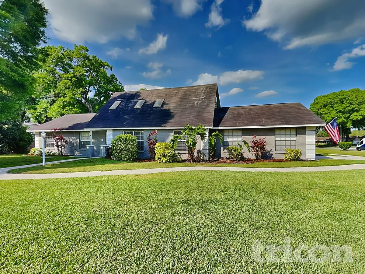 Building Photo - 1807 N Waterman Dr