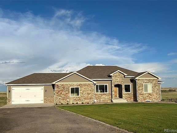 3rd image of 45425 Wolf Creek Drive