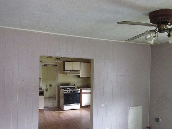 5th image of 1411 Chandler Dr