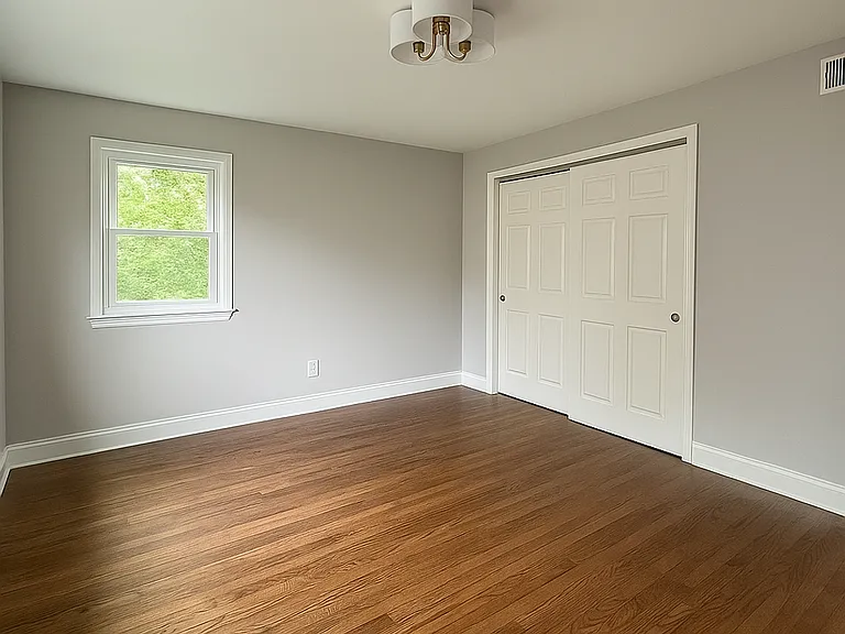 Jefferson Apartments — Photo 29