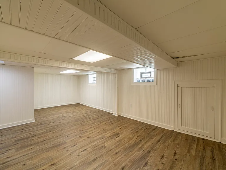 7535 Independence St — Photo 32