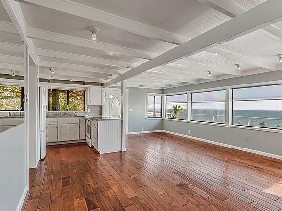 8-web-or-mls-101-mar-vista-dr_07282025