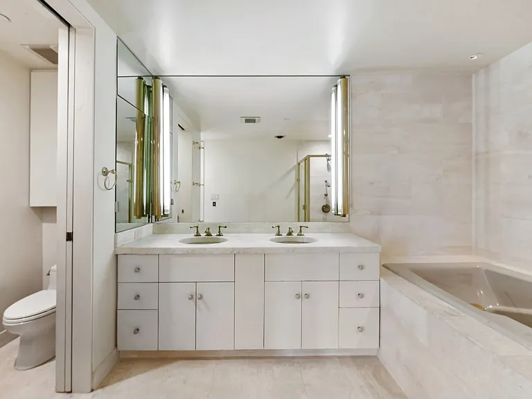 611 Washington St #2305 — Photo 17
