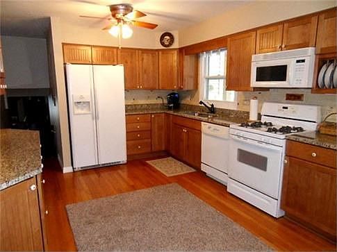 Kitchen Preparation Area