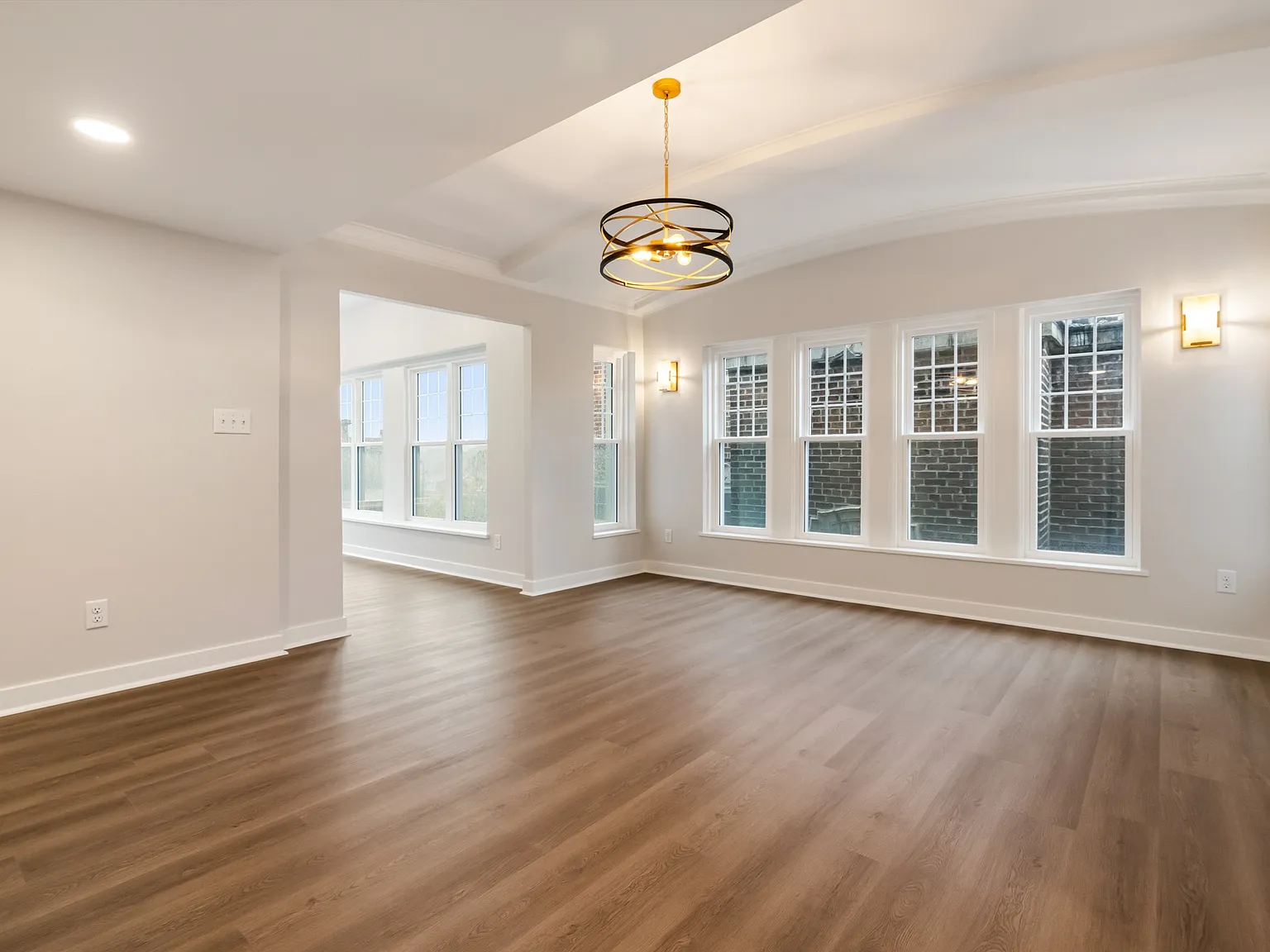 3 bed, 2250 sqft, $2,350 — Photo 4