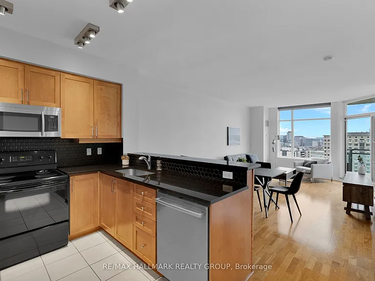 570 Laurier Ave W #1604 — Photo 4