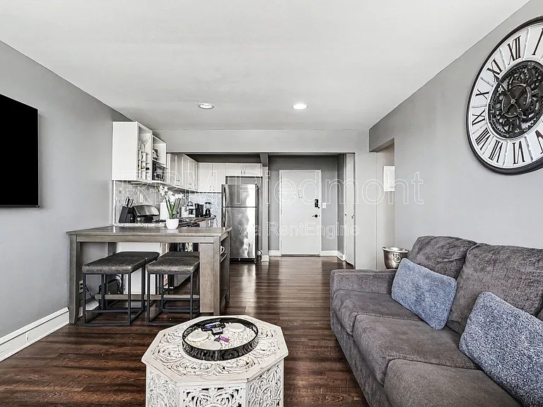 215 Piedmont Ave NE #1804 — Photo 13