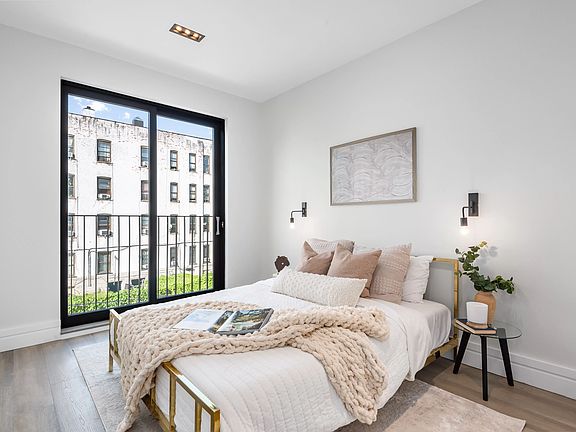5th image of 1015 President St #3F