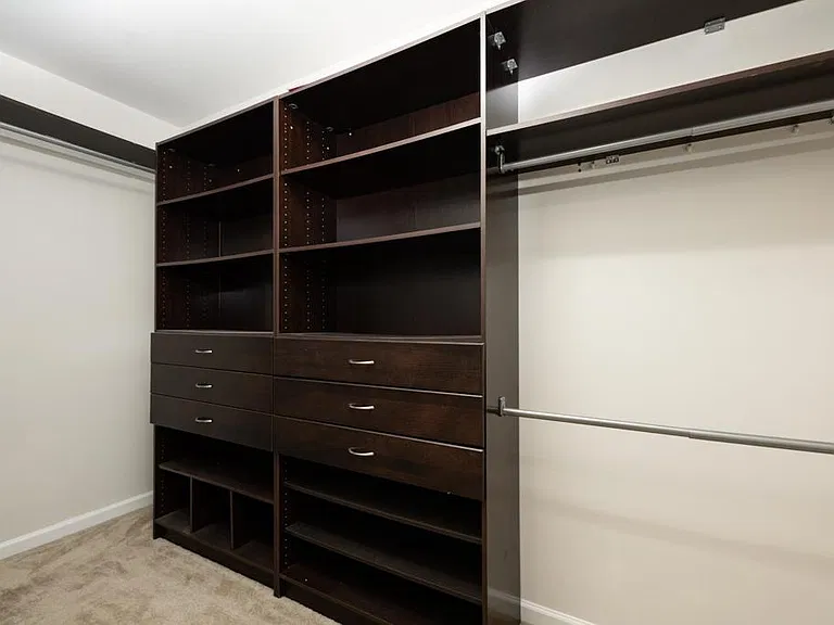 5203 Helsley Ct — Photo 13
