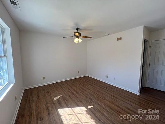 4th image of 76 Crescent Ave