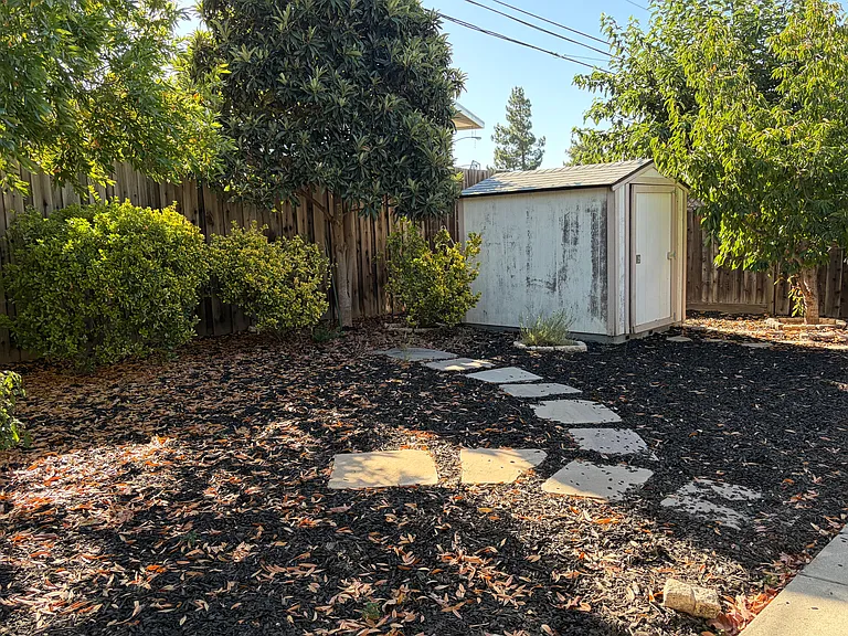 204 Carlester Dr — Photo 14