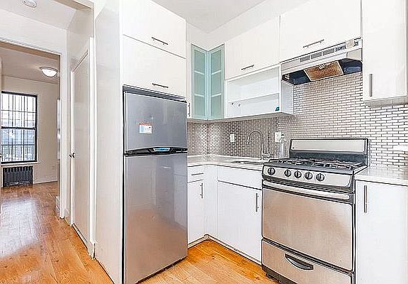 5th image of 1418 Putman Ave #1R