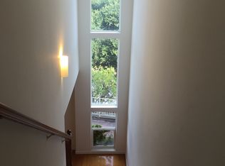 553 Merritt Ave #2, Oakland, CA