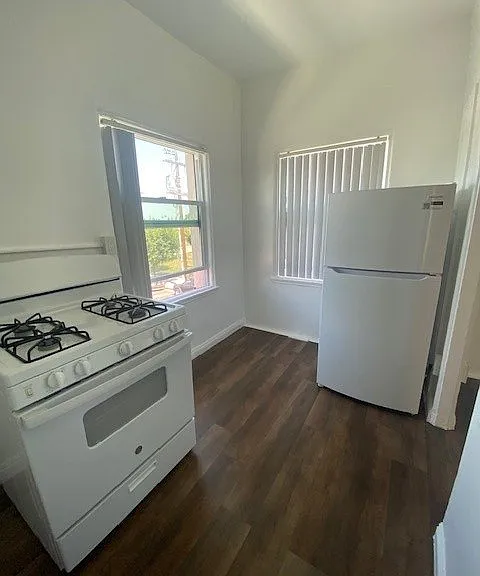 1006 W. 42nd Street — Photo 21