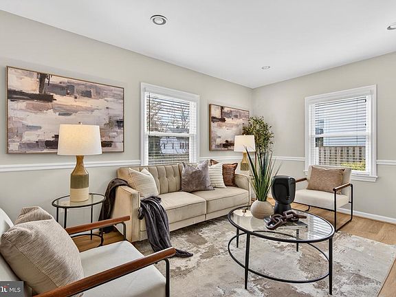 5th image of 2800 Cameron Rd