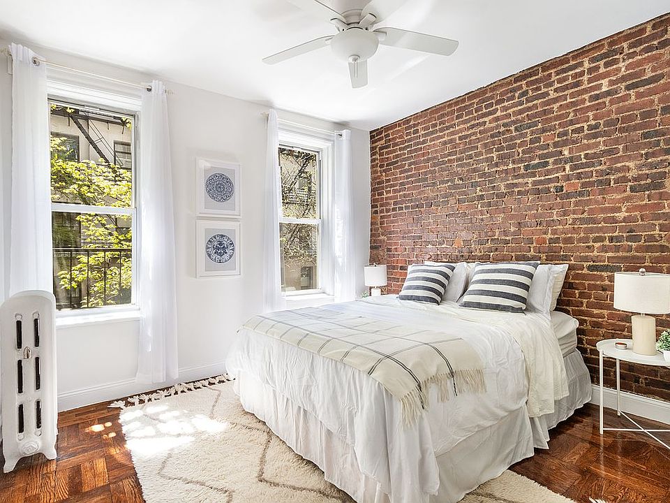 1st image of 261 W 22nd St #9