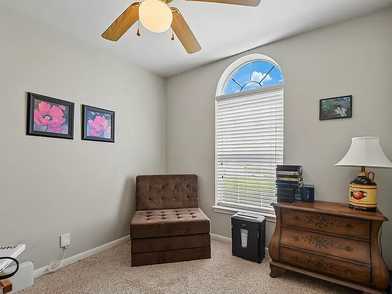 916 Moon Glow Dr — Photo 13