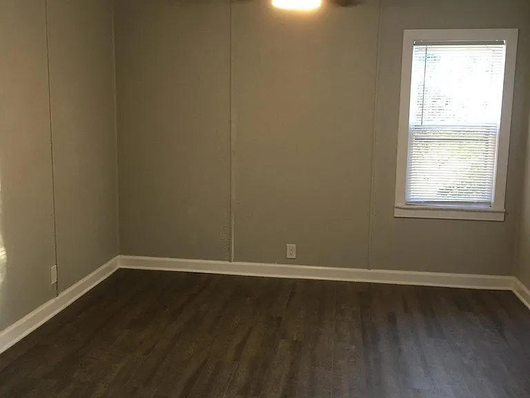 14643 Millard Ave — Photo 5