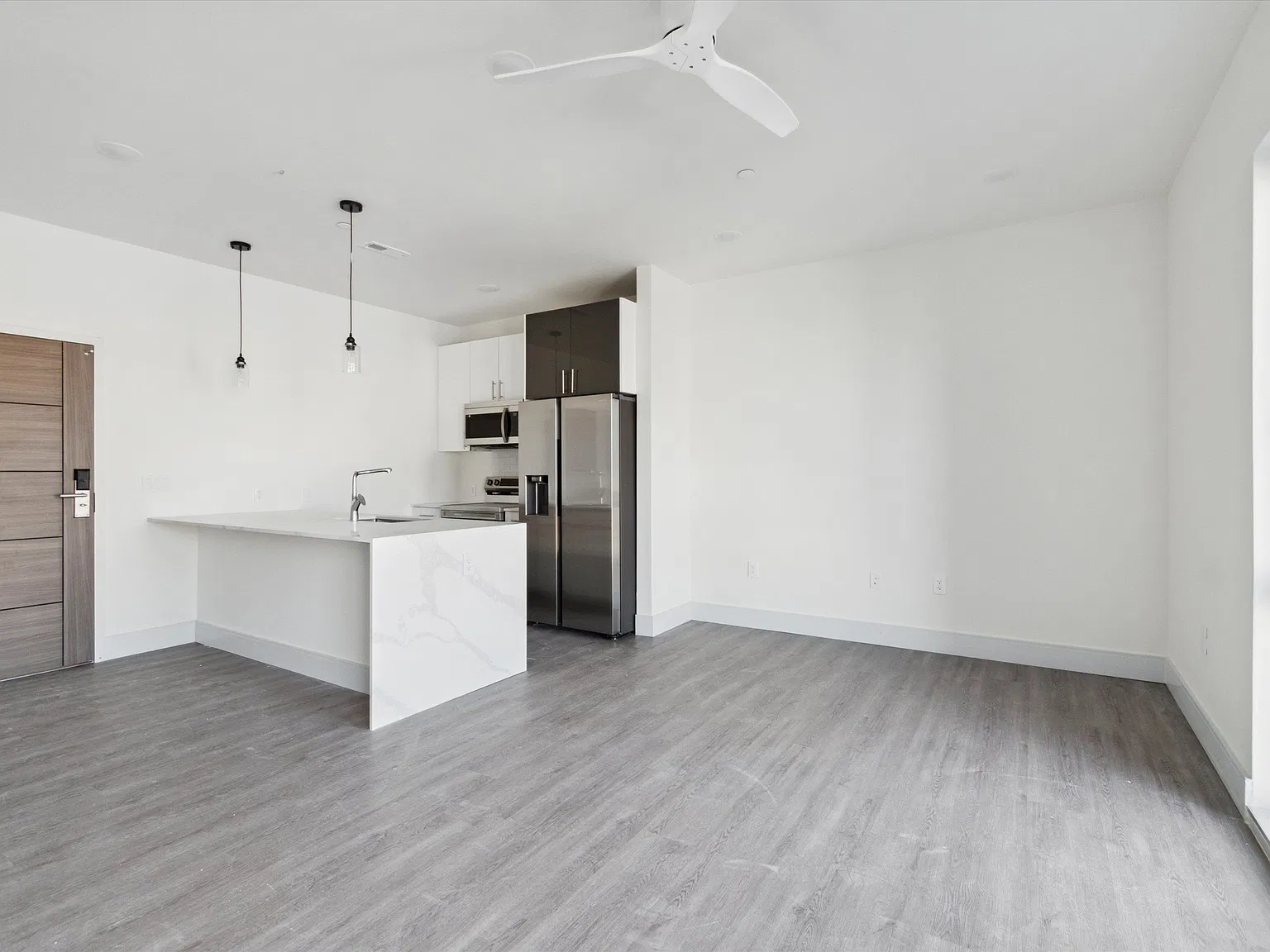 Studio, 436 sqft, $1,238 — Photo 4