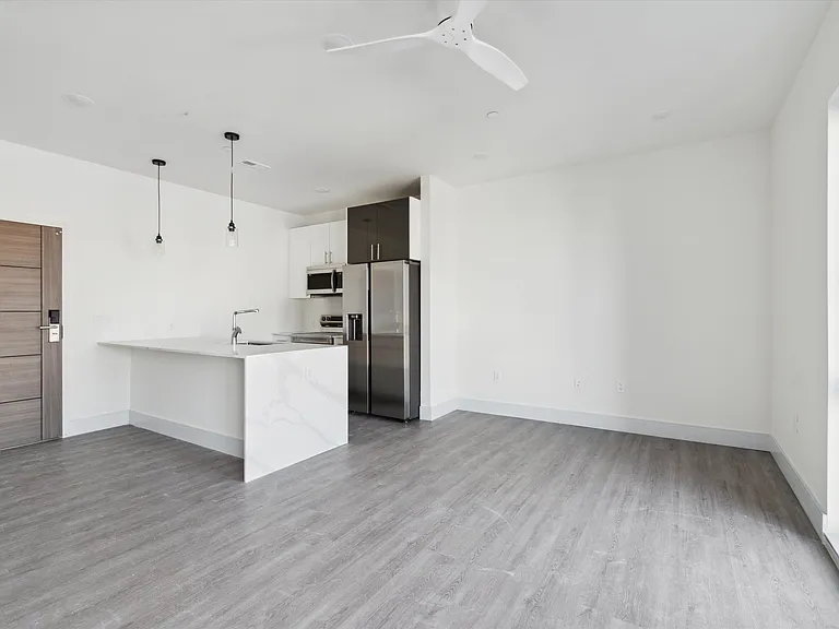 1221 E Fletcher St #208A — Photo 4