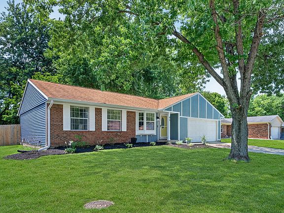 3rd image of 95 Nancy Ln