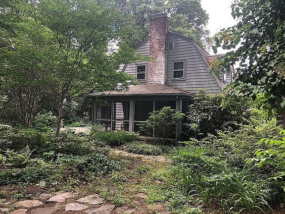 View of screened in porch
