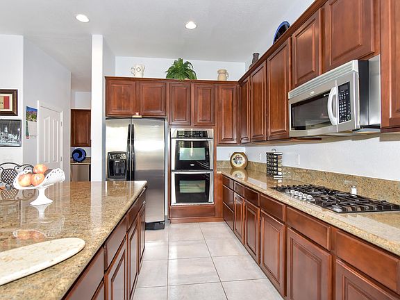 Kitchen with Granite