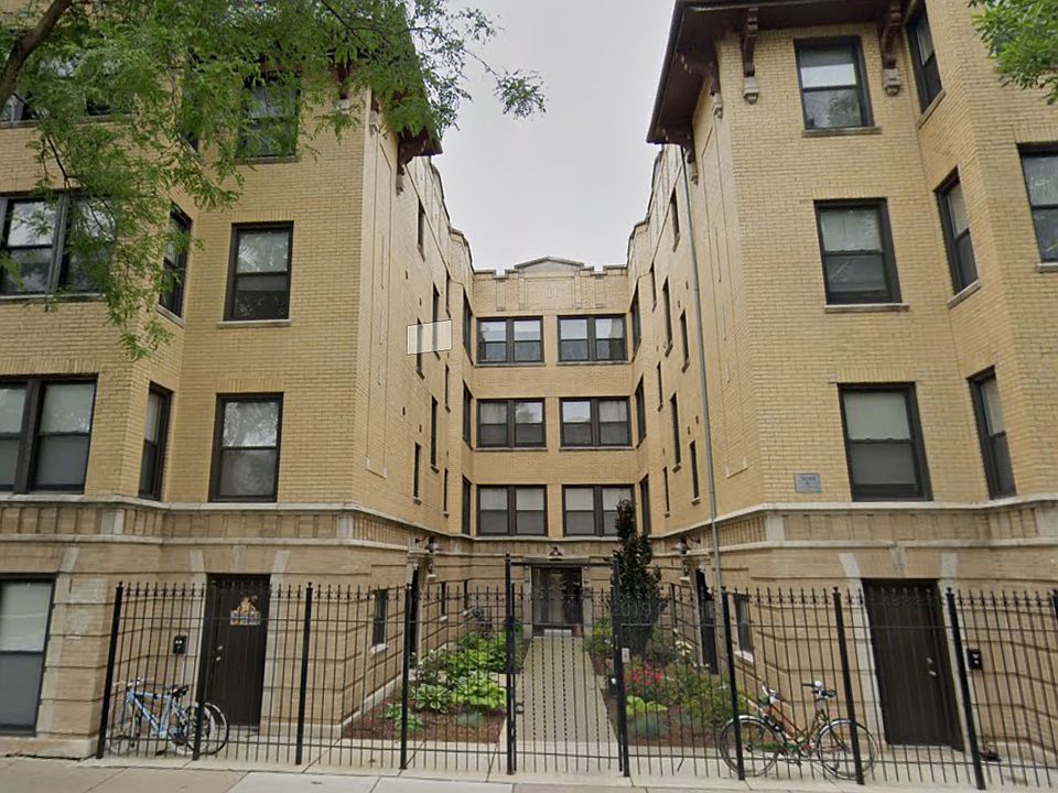 1st image of 4746 N Sacramento Ave APT 1E
