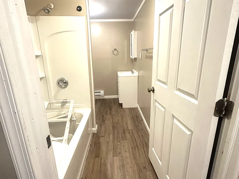 860 Main St #3 — Photo 5
