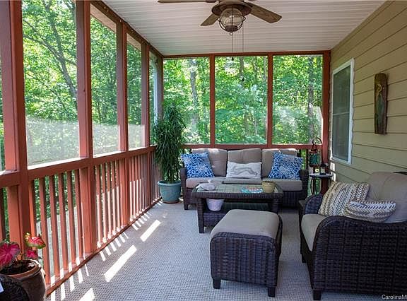 2nd image of 144 Carriage Summitt Way