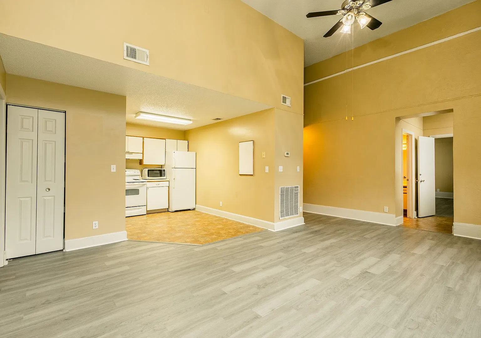 Vinton School Apartments — Photo 4
