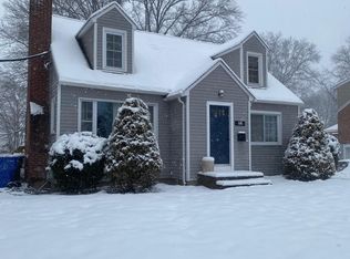 68 Robbins Ave, Newington, CT 06111