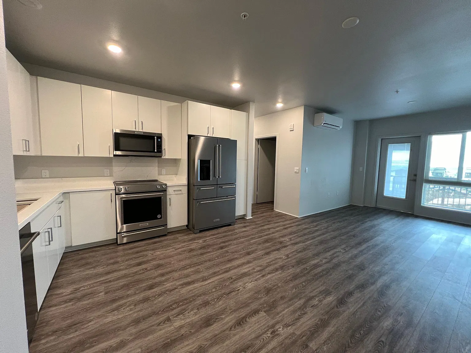 1 bed, 669 sqft, $2,500 — Photo 1